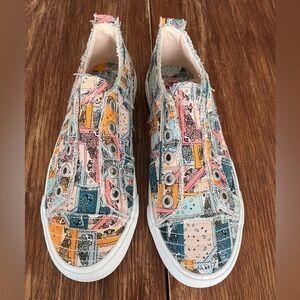Blowfish Malibu women’s slide on shoes. 7.5